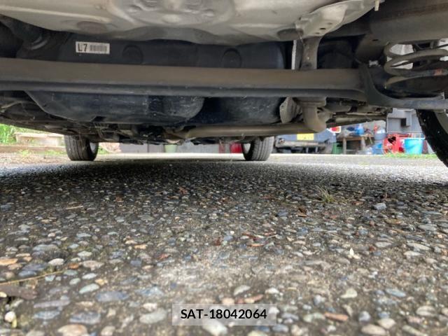 Toyota RACTIS 2014-03 8850447-8