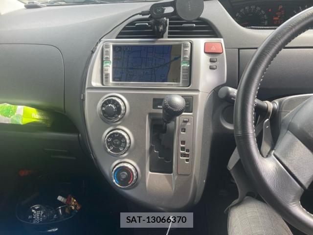 Toyota RACTIS 2006-12 8850446-18