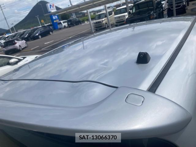 Toyota RACTIS 2006-12 8850446-4
