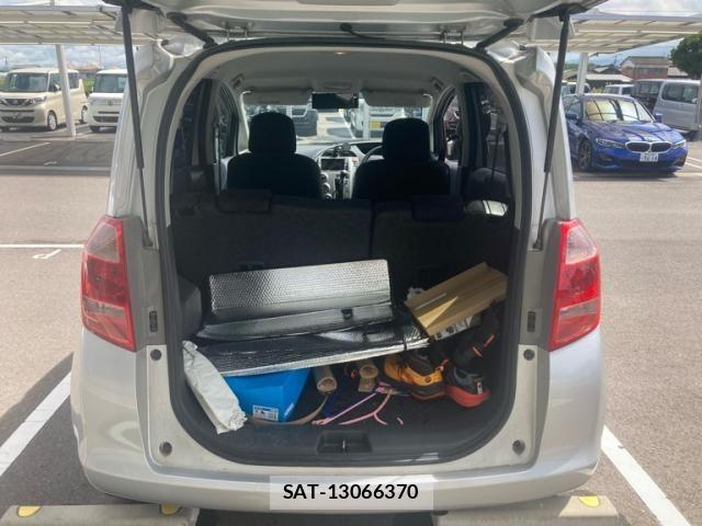 Toyota RACTIS 2006-12 8850446-7