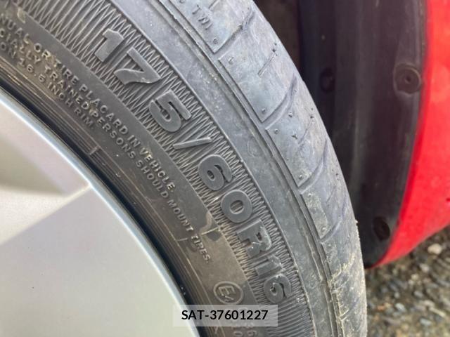 Toyota RACTIS 2007-05 8871903-10