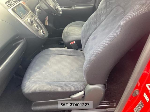 Toyota RACTIS 2007-05 8871903-15