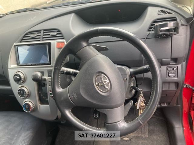 Toyota RACTIS 2007-05 8871903-18