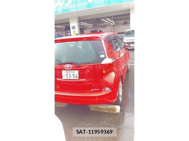 Toyota RACTIS 2011-03 8881756-1
