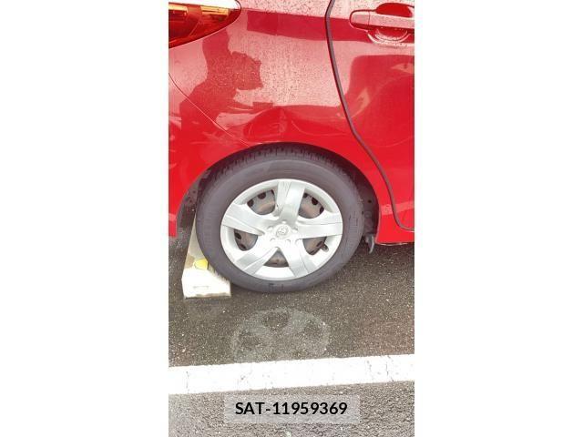 Toyota RACTIS 2011-03 8881756-2