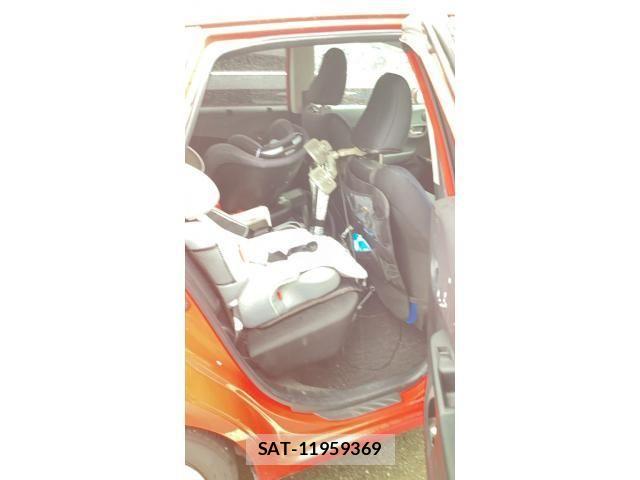 Toyota RACTIS 2011-03 8881756-7