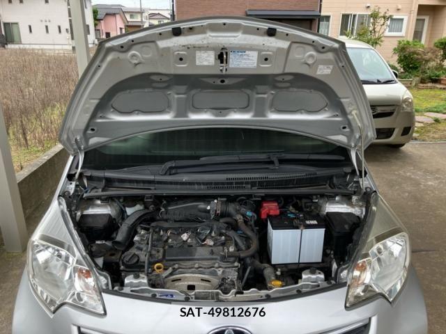 Toyota RACTIS 2013-11 8881758-12