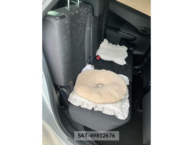 Toyota RACTIS 2013-11 8881758-18