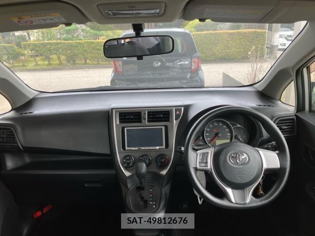 Toyota RACTIS 2013-11 8881758-20