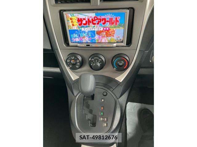 Toyota RACTIS 2013-11 8881758-23