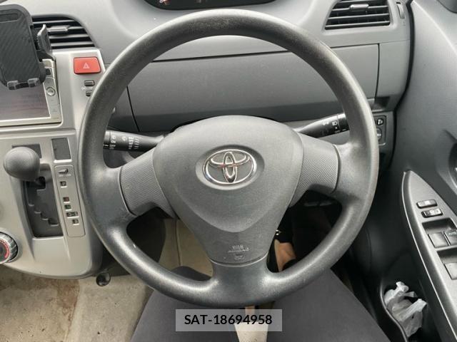 Toyota RACTIS 2007-09 8881759-16