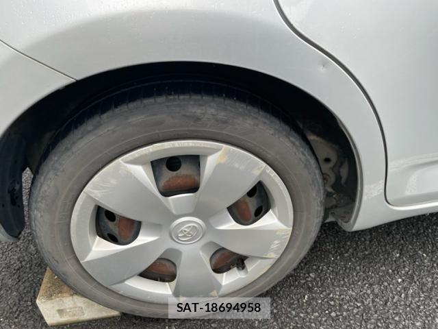 Toyota RACTIS 2007-09 8881759-8