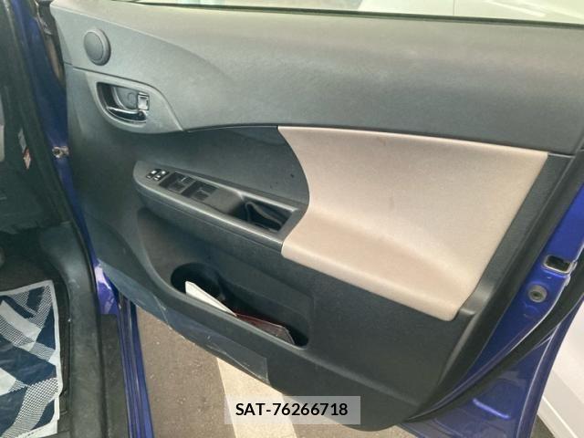 Toyota RACTIS 2014-06 8881757-10