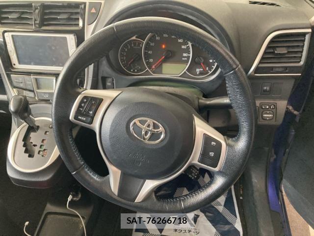 Toyota RACTIS 2014-06 8881757-12