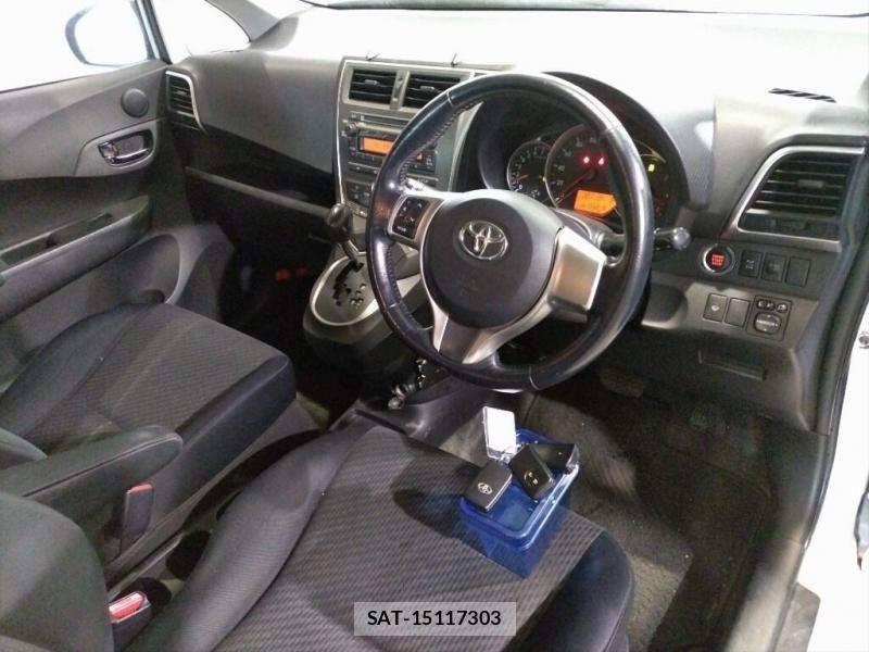 Toyota RACTIS 2011 7223064-4