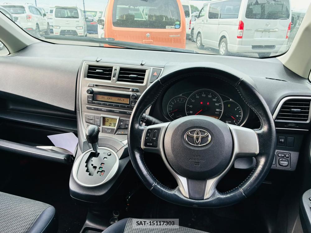 Toyota RACTIS 2011 7223064-13