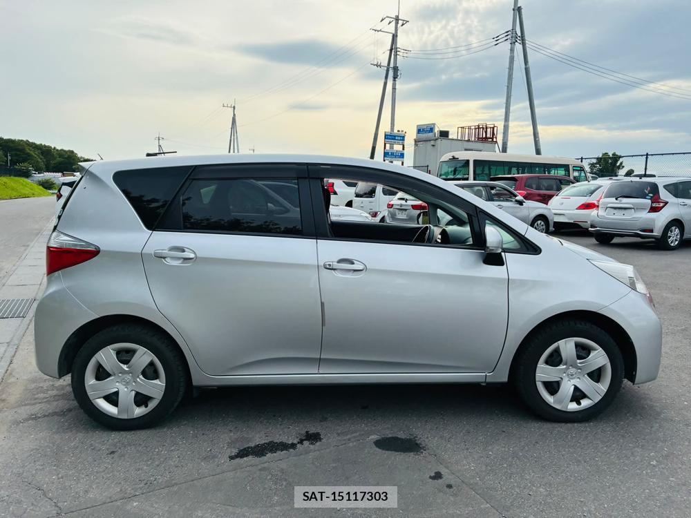 Toyota RACTIS 2011 7223064-5