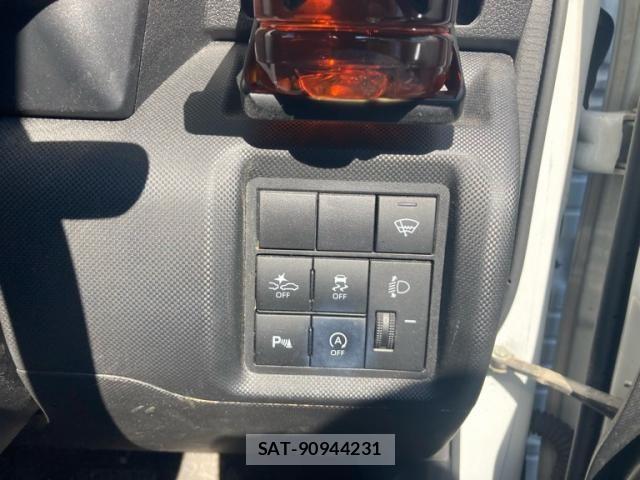 Toyota RAIZE 2020-01 8101472-16
