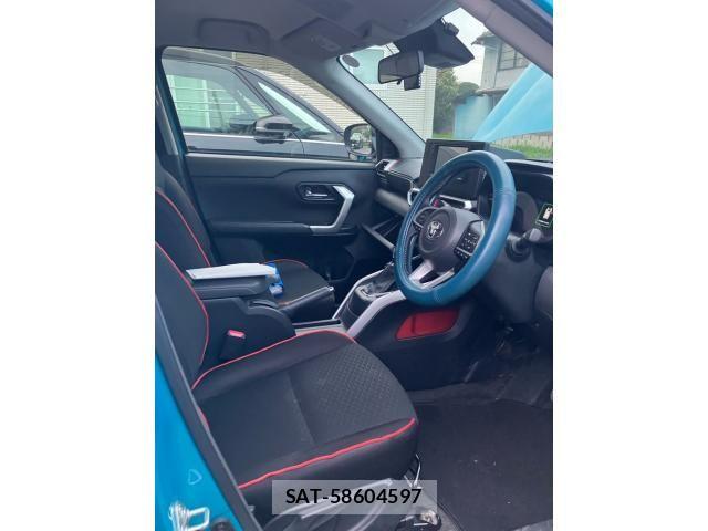 Toyota RAIZE 2021-10 8101465-12