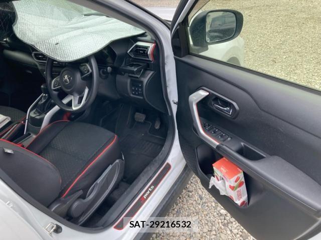 Toyota RAIZE 2020-05 8101470-13