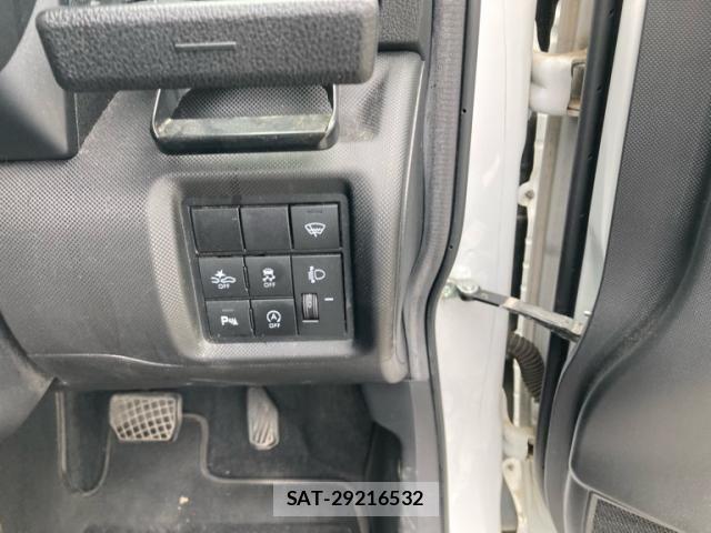 Toyota RAIZE 2020-05 8101470-19