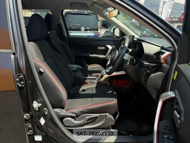 Toyota RAIZE 2020-06 8132037-15