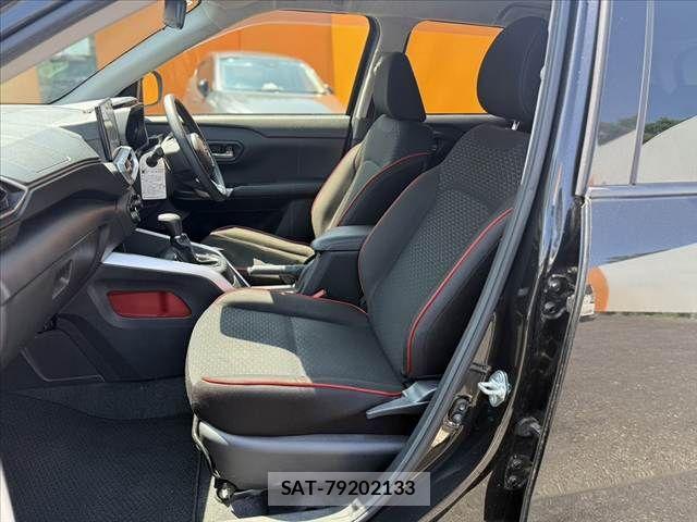 Toyota RAIZE 2020-06 8132037-16