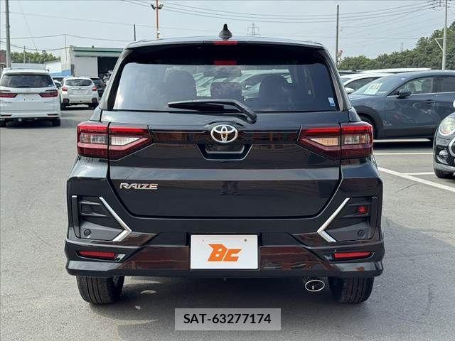 Toyota RAIZE 2024-05 8209738-13