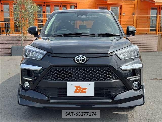 Toyota RAIZE 2024-05 8209738-8