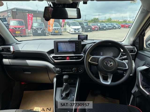 Toyota RAIZE 2020-06 8209747-2