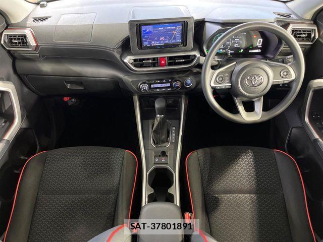Toyota RAIZE 2025-05 8209770-2