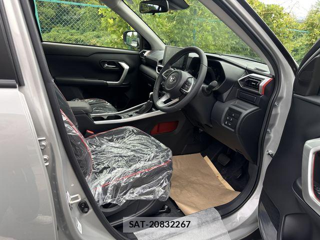 Toyota RAIZE 2026-07 8372101-10
