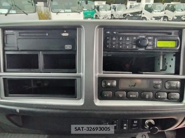 Hino RANGER 2015-04 766602-23