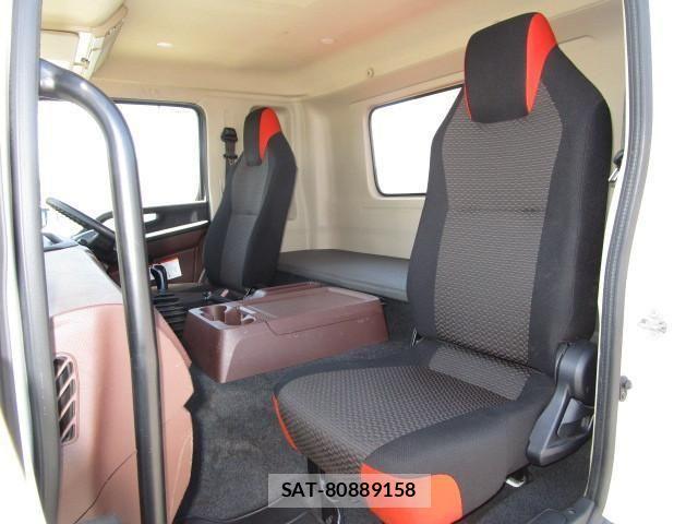 Hino RANGER 2018-11 1218322-15