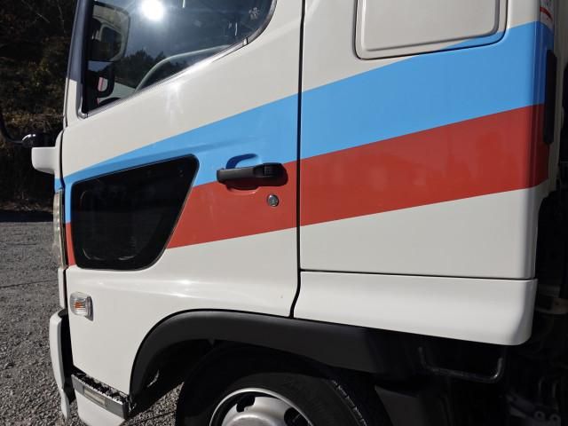 Hino RANGER 2016-12 2385996-9