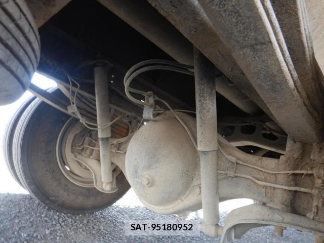 Hino RANGER 2008-09 3067816-25