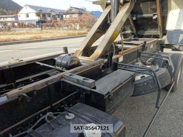 Hino RANGER 2022-03 3384775-13