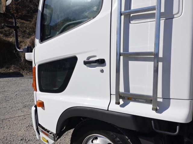Hino RANGER 2012-02 3356806-11
