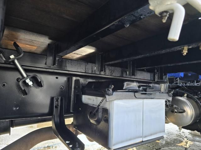 Hino RANGER 2011-08 3847270-12
