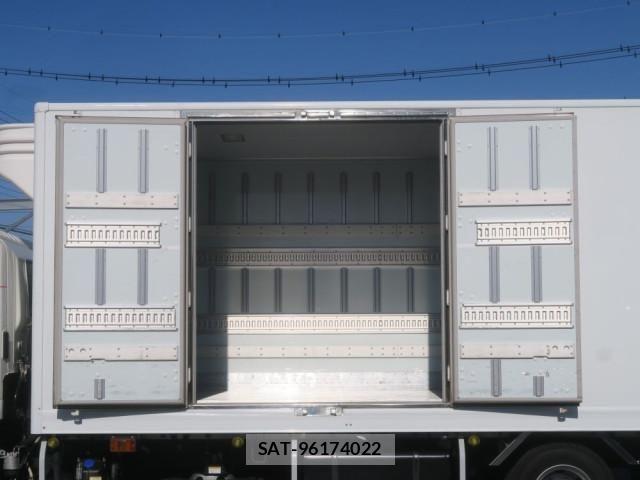 Hino RANGER 2021-05 4111218-2