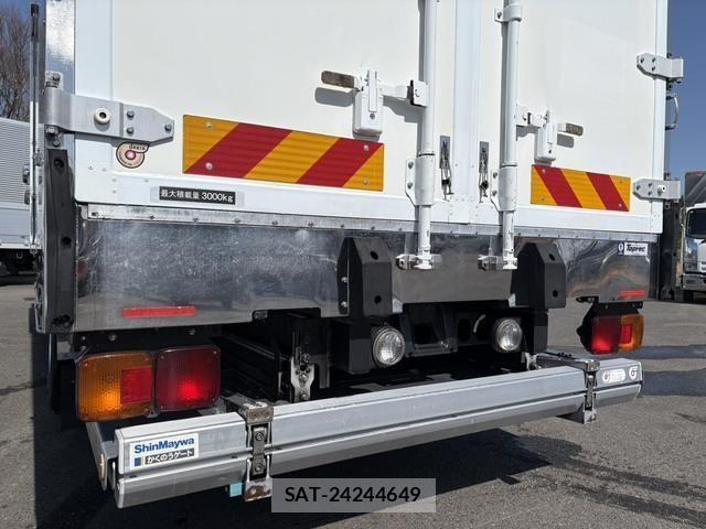 Hino RANGER 2016-05 4372557-14