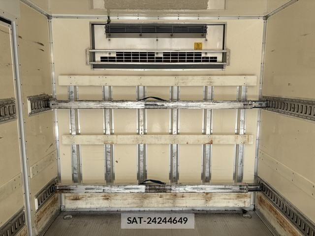 Hino RANGER 2016-05 4372557-27