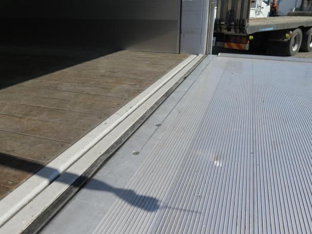 Hino RANGER 2021-02 4384574-18