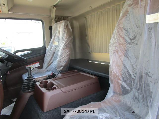 Hino RANGER 2025-08 4423493-21