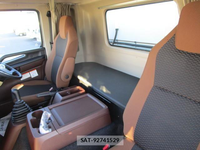 Hino RANGER 2024-11 4600301-19