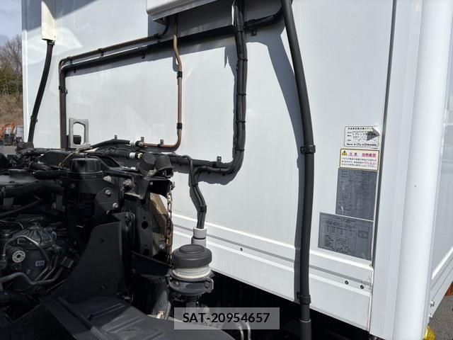 Hino RANGER 2015-10 4640629-13
