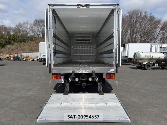 Hino RANGER 2015-10 4640629-19
