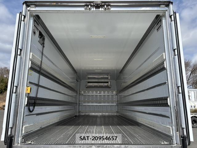 Hino RANGER 2015-10 4640629-20