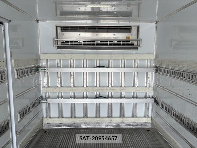 Hino RANGER 2015-10 4640629-27