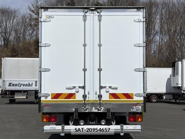 Hino RANGER 2015-10 4640629-6